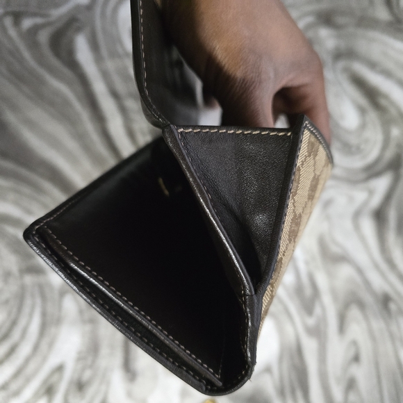 EUC Gucci Canvas Wallet - Picture 9 of 12